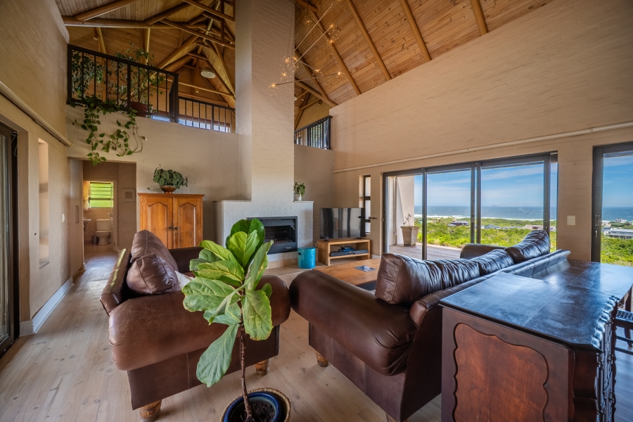 4 Bedroom Property for Sale in St Francis Field Eastern Cape